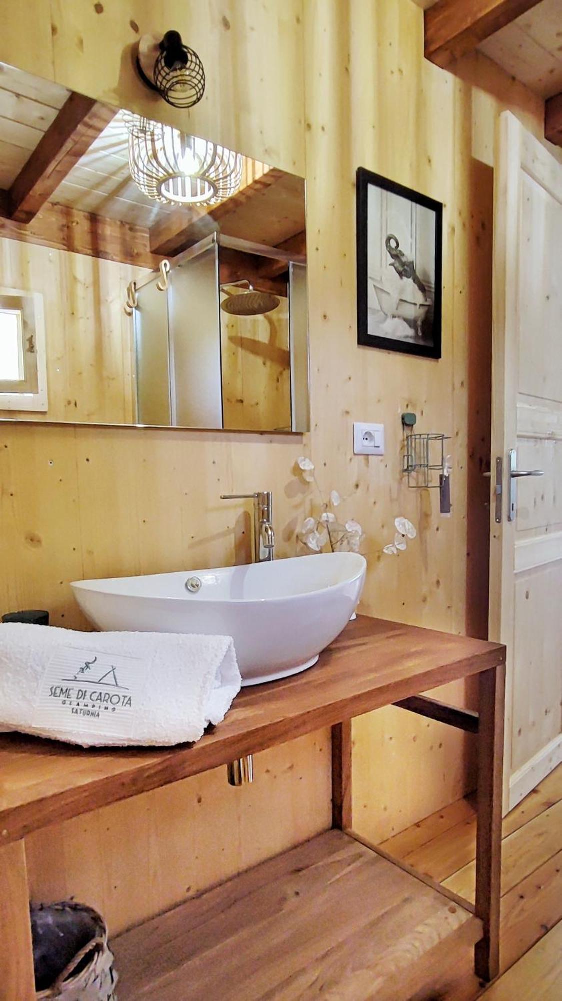 I Sicomori - Seme Di Carota - Glamping E Appartamenti Con Piscina A ซาตูร์เนีย ภายนอก รูปภาพ