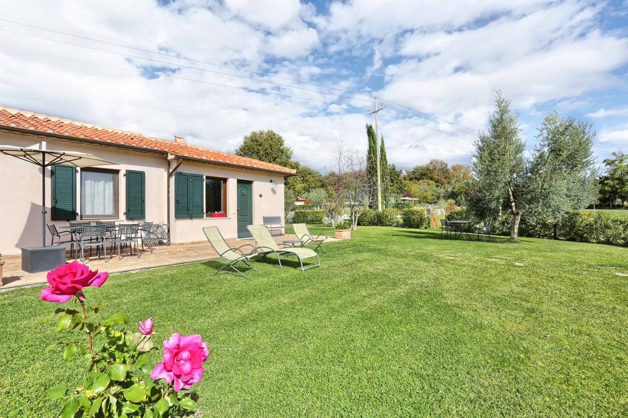 I Sicomori - Seme Di Carota - Glamping E Appartamenti Con Piscina A ซาตูร์เนีย ภายนอก รูปภาพ